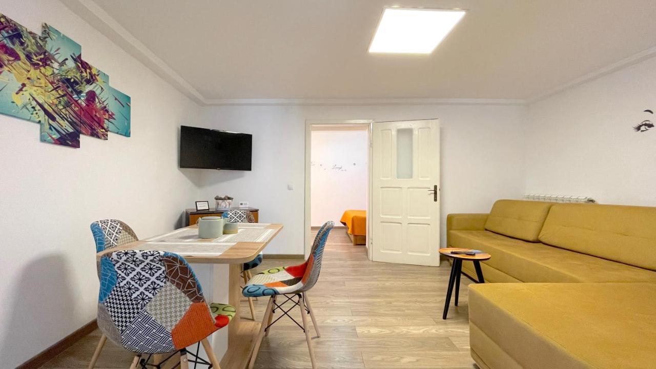 Apartment Well Prettyplaces 001 *